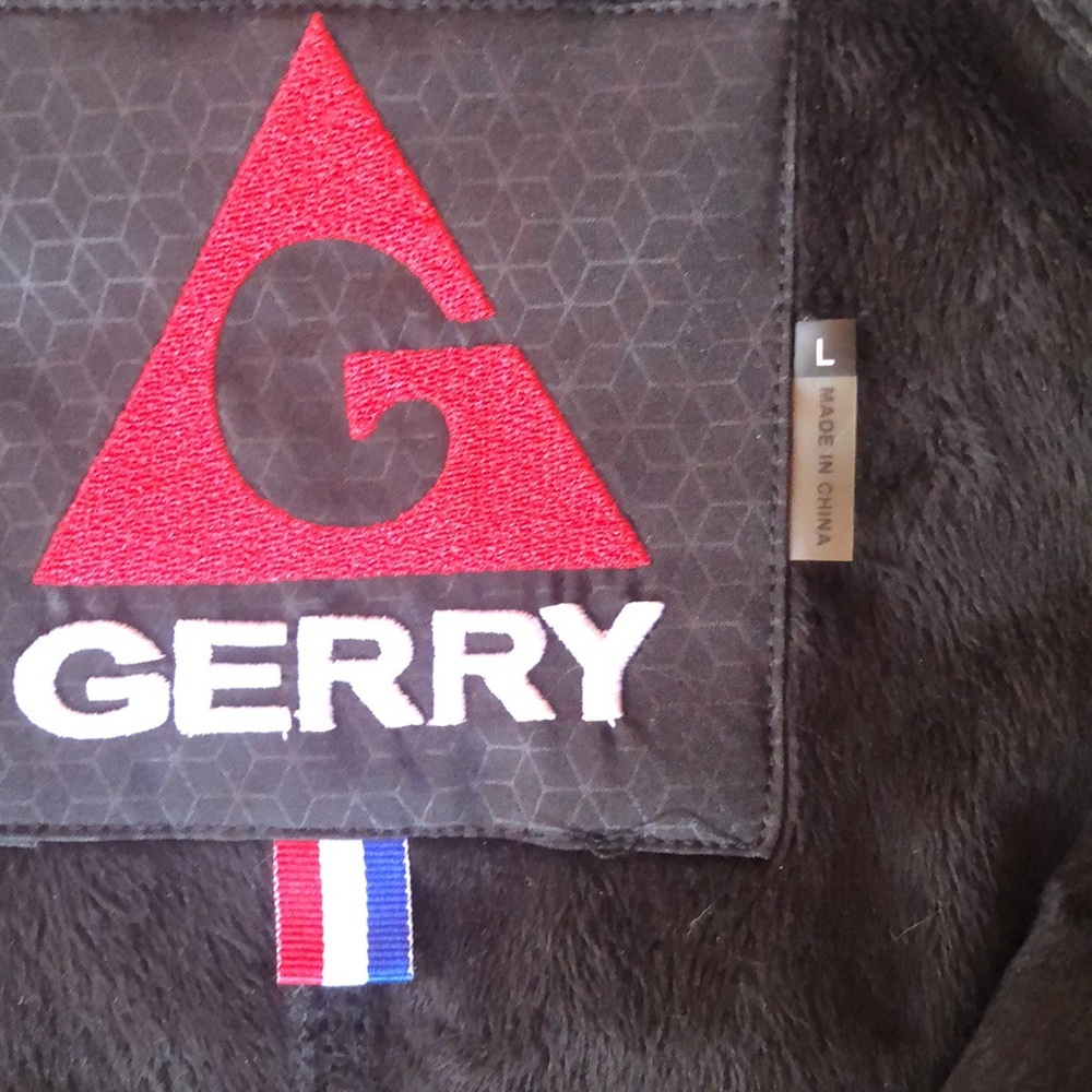 Gerry Raincoat With Hexagonal Pattern - image 4